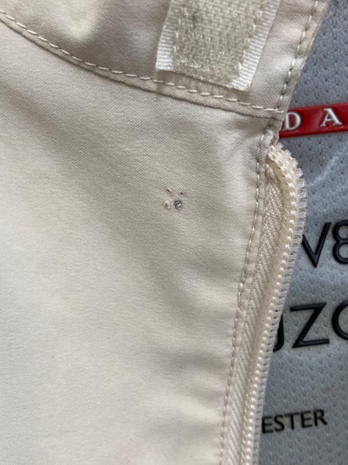 PRADA（プラダ）PRADA (プラダ) GORE-TEX ジップブルゾン　SGV84A ベージュ サイズ:46の古着・服飾アイテム