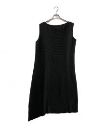 ISSEY MIYAKE（イッセイミヤケ）の古着「プリーツノースリーブワンピース　IM33FH113」｜ブラック