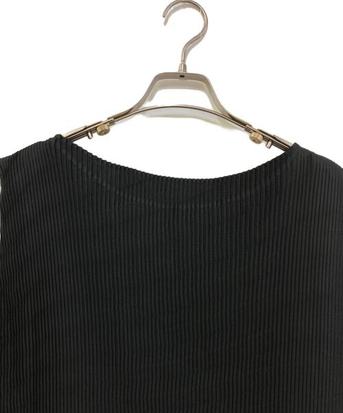 ISSEY MIYAKE（イッセイミヤケ）ISSEY MIYAKE (イッセイミヤケ) プリーツノースリーブワンピース　IM33FH113 ブラック サイズ:2の古着・服飾アイテム