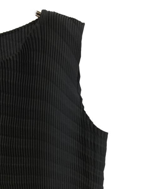ISSEY MIYAKE（イッセイミヤケ）ISSEY MIYAKE (イッセイミヤケ) プリーツノースリーブワンピース　IM33FH113 ブラック サイズ:2の古着・服飾アイテム
