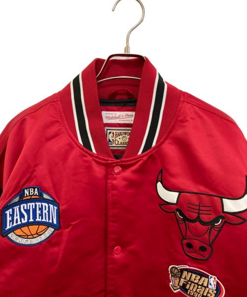 MITCHELL & NESS（ミッチェルアンドネス）MITCHELL & NESS (ミッチェルアンドネス) スタジャン レッド サイズ:2XLの古着・服飾アイテム