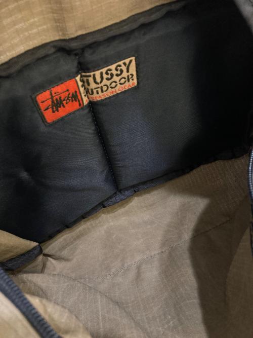 stussy（ステューシー）stussy (ステューシー) オールドヒップバッグ カーキの古着・服飾アイテム
