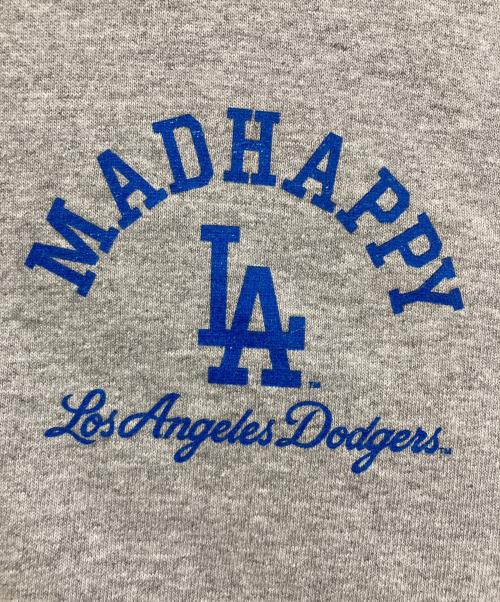 madhappy（マッドハッピー）madhappy (マッドハッピー) プリントTシャツ グレー サイズ:Ｌの古着・服飾アイテム