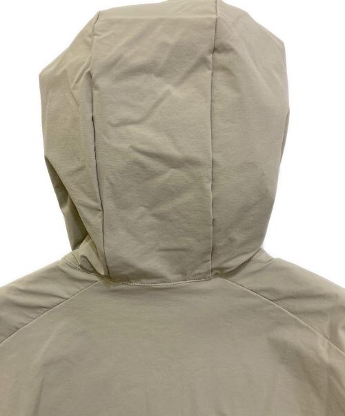HAGLOFS（ホグロフス）HAGLOFS (ホグロフス) Soft Shell Anorak　010515 ベージュ サイズ:Mの古着・服飾アイテム