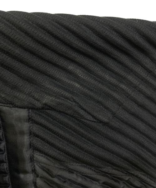 HOMME PLISSE ISSEY MIYAKE（オム プリッセ イッセイ ミヤケ）HOMME PLISSE ISSEY MIYAKE (オム プリッセ イッセイ ミヤケ) プリーツテーラードジャケット ブラック サイズ:42の古着・服飾アイテム