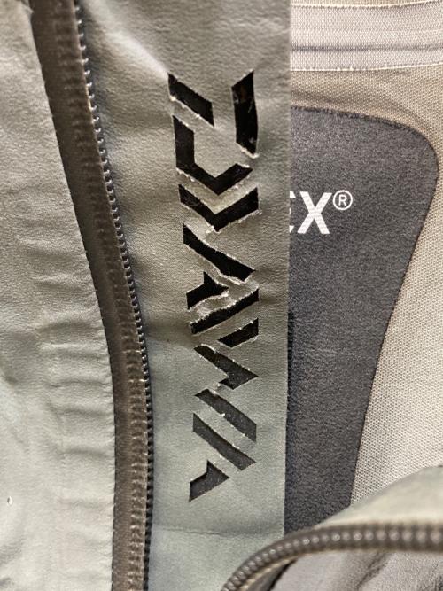 DAIWA（ダイワ）DAIWA (ダイワ) ゴアテックスTM バッカーテクノロジーレインジャケット　DR-1207J グレー サイズ:Lの古着・服飾アイテム