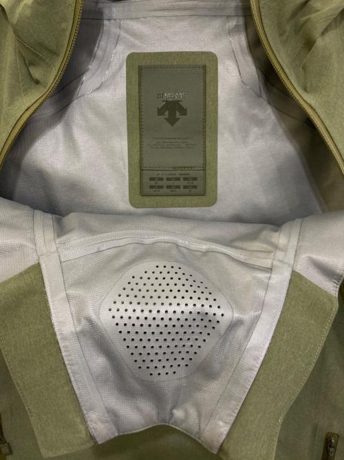 DESCENTE ALLTERRAIN（デザイント オルテライン）DESCENTE ALLTERRAIN (デサント オルテライン) GORE-TEX マウンテンパーカー グリーン サイズ:Mの古着・服飾アイテム