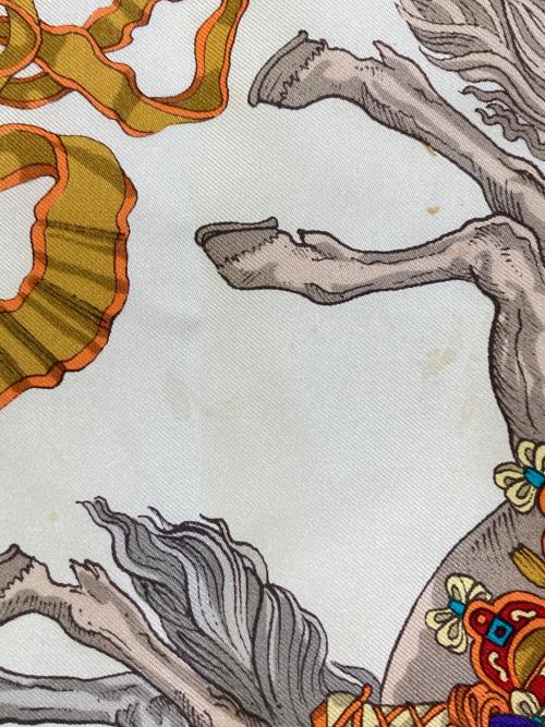 GUCCI（グッチ）GUCCI (グッチ) 大判スカーフ　ルイ14世 太陽王 ブラックの古着・服飾アイテム