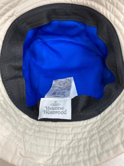 Vivienne Westwood（ヴィヴィアンウエストウッド）Vivienne Westwood (ヴィヴィアンウエストウッド) バケットハット アイボリー サイズ:M-Sの古着・服飾アイテム