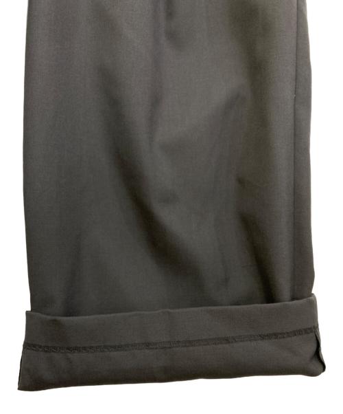 MARKAWARE（マーカウェア）MARKAWARE (マーカウェア) PLEATED WIDE TROUSERS　A22F-32PT02C グレー サイズ:2の古着・服飾アイテム