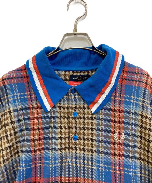 FRED PERRY（フレッドペリー）FRED PERRY (フレッドペリー) LOVERBOY (ラヴァーボーイ) Charles Jeffrey Loverboy Longline Tartan Polo Shirt ブルー サイズ:Lの古着・服飾アイテム