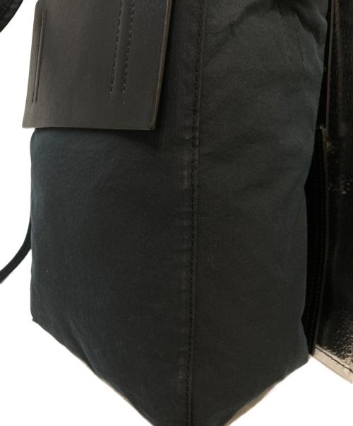 Acne studios（アクネ ストゥディオズ）Acne studios (アクネ ストゥディオズ) ペイパリーナイロントートバッグ　FN-UX-BAGS000048 ネイビーの古着・服飾アイテム