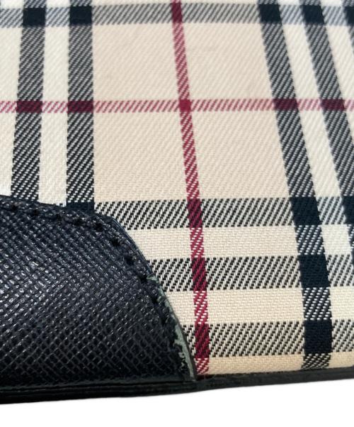 BURBERRY（バーバリー）BURBERRY (バーバリー) ノバチェックワンショルダーバッグ ブラック×ベージュの古着・服飾アイテム