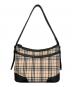 BURBERRY（バーバリー）の古着「ノバチェックワンショルダーバッグ」｜ブラック×ベージュ