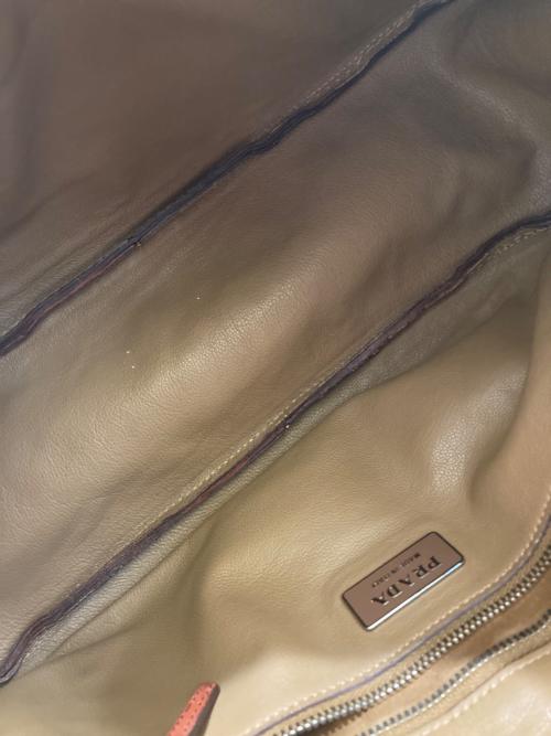 PRADA（プラダ）PRADA (プラダ) ホーボーワンショルダーバッグ ブラウンの古着・服飾アイテム