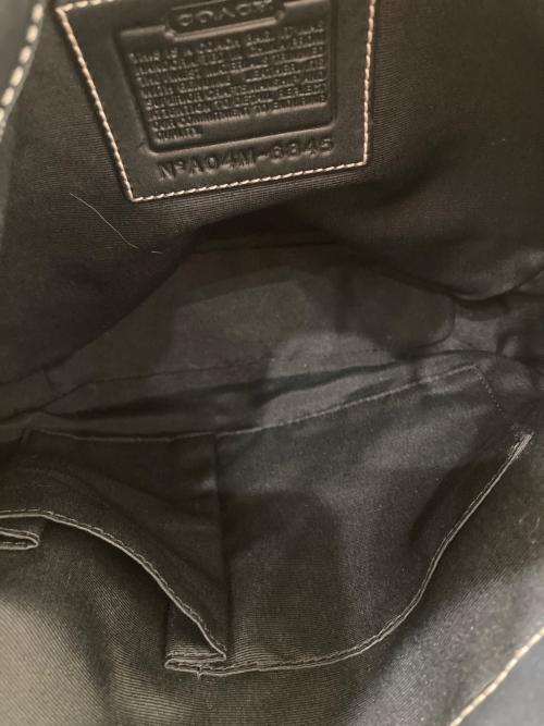 COACH（コーチ）COACH (コーチ) ホーボーショルダーバッグ ブラックの古着・服飾アイテム