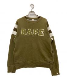 A BATHING APE（アベイシングエイプ）の古着「ロゴスウェット」｜オリーブ