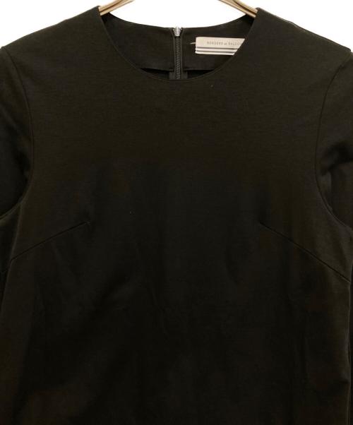 BORDERS at BALCONY（ボーダーズアットバルコニー）BORDERS at BALCONY (ボーダーズアットバルコニー) RUFFLED CUFF TEE BD1921-2B-53 ブラック サイズ:38の古着・服飾アイテム