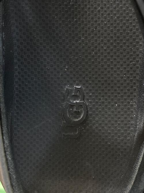 UGG（アグ）UGG (アグ) GoldenGlow ブラック サイズ:24の古着・服飾アイテム