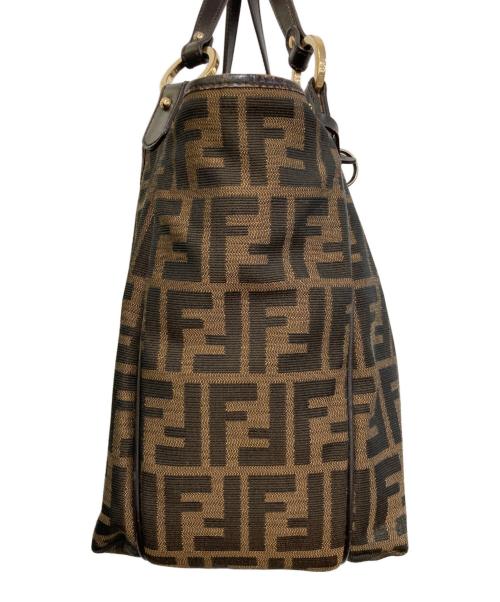 FENDI（フェンディ）FENDI (フェンディ) ズッカ柄 トートバッグ　8BH156 ブラウンの古着・服飾アイテム