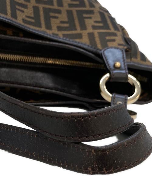 FENDI（フェンディ）FENDI (フェンディ) ズッカ柄 トートバッグ　8BH156 ブラウンの古着・服飾アイテム