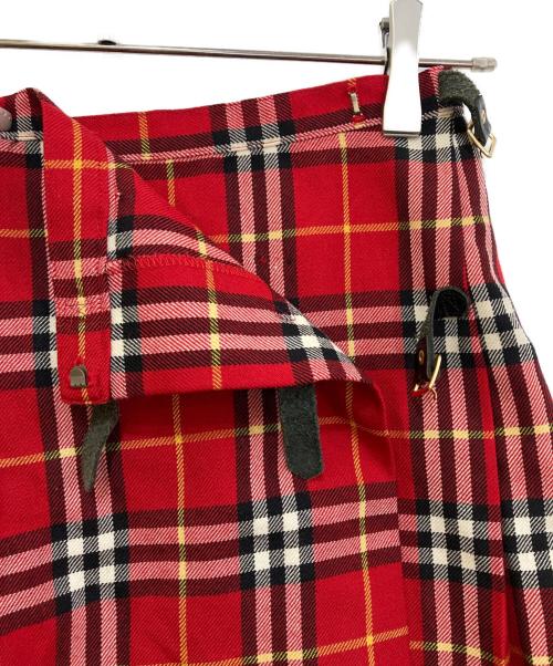 BURBERRY BLUE LABEL（バーバリー ブルー レーベル）BURBERRY BLUE LABEL (バーバリー ブルー レーベル) ノバチェックラップスカート レッド サイズ:38の古着・服飾アイテム