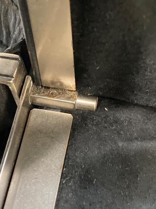 Yves Saint Laurent Rive Gauche（イヴ・サンローラン リヴ・ゴーシュ）Yves Saint Laurent Rive Gauche (イヴ・サンローラン リヴ・ゴーシュ) がま口レザー2WAYショルダーバッグ ブラックの古着・服飾アイテム