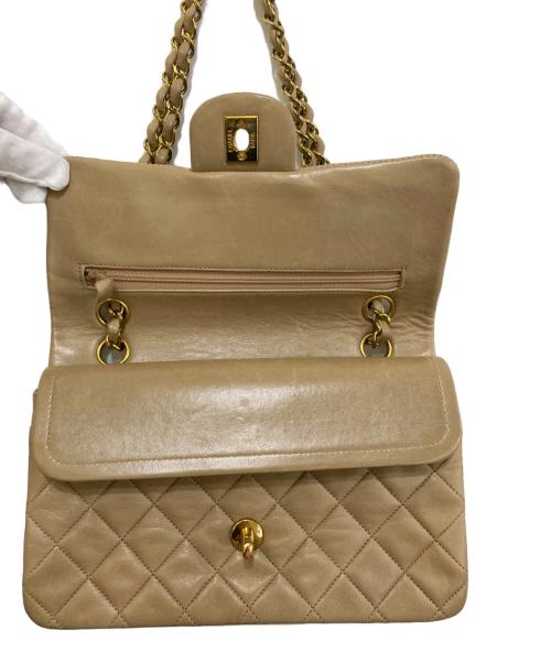 CHANEL（シャネル）CHANEL (シャネル) マトラッセ ダブルチェーンショルダーバッグ ベージュの古着・服飾アイテム