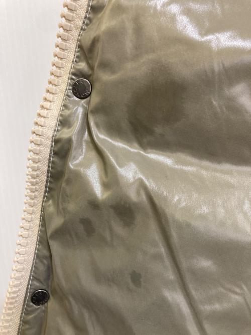 MONCLER（モンクレール）MONCLER (モンクレール) TIB ダウンベスト アイボリー サイズ:3の古着・服飾アイテム