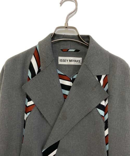 ISSEY MIYAKE（イッセイミヤケ）ISSEY MIYAKE (イッセイミヤケ) 切替ボンディングテーラードジャケット　IM54FD501 カーキ サイズ:1の古着・服飾アイテム