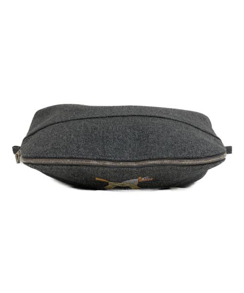 HERMES（エルメス）HERMES (エルメス) ボリードポーチ（アニモー・ナッテ）　H103834M 03 グレーの古着・服飾アイテム