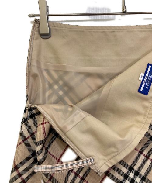 BURBERRY BLUE LABEL（バーバリー ブルー レーベル）BURBERRY BLUE LABEL (バーバリー ブルー レーベル) ノヴァチェックスカート ベージュ サイズ:36の古着・服飾アイテム