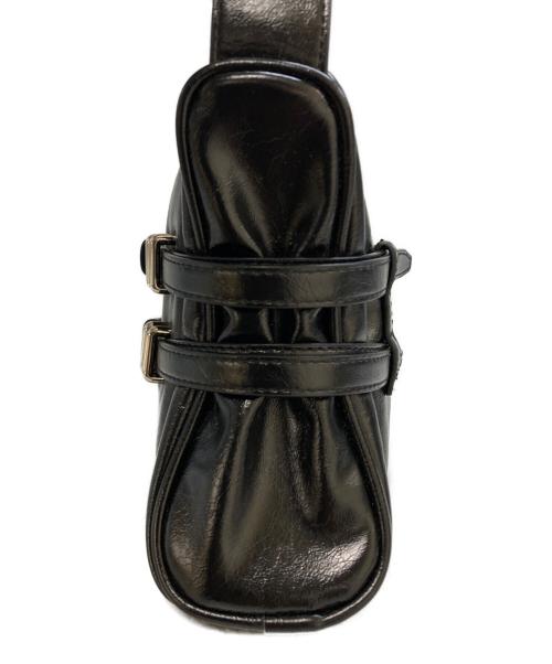 Matin Kim（マーティン・キム）Matin Kim (マーティン・キム) DOUBLE BELTED STRAP MINI BAG ブラックの古着・服飾アイテム
