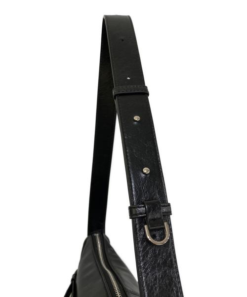 Matin Kim（マーティン・キム）Matin Kim (マーティン・キム) DOUBLE BELTED STRAP MINI BAG ブラックの古着・服飾アイテム