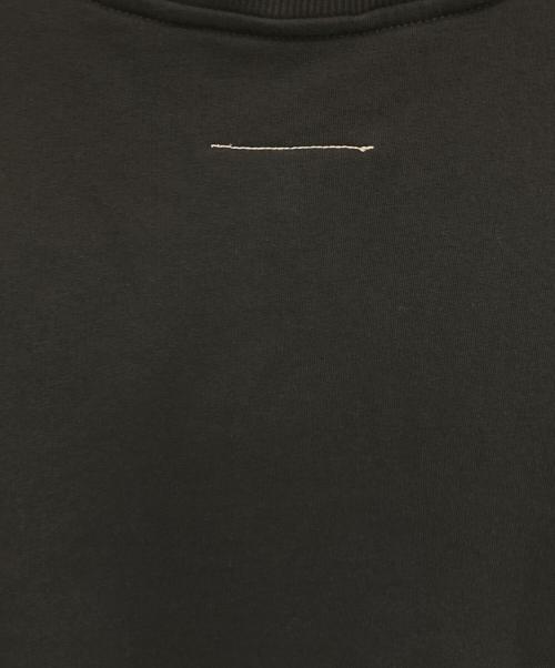 MM6 Maison Margiela（エムエムシックスメゾンマルジェラ）MM6 Maison Margiela (エムエムシックスメゾンマルジェラ) ワイドクロップドロゴTシャツ　S32GU0133 ブラック サイズ:Sの古着・服飾アイテム