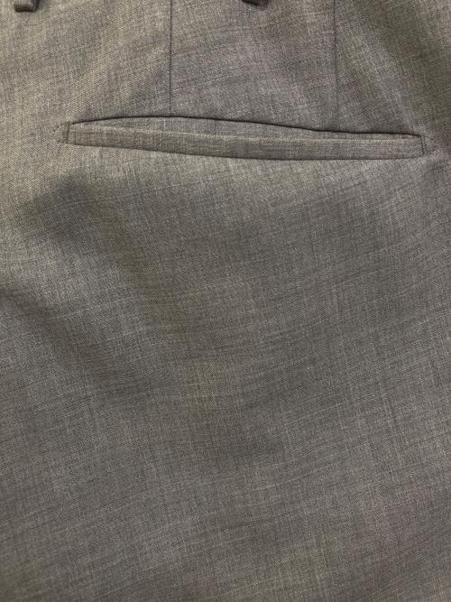 INCOTEX（インコテックス）INCOTEX (インコテックス) SLIM FIT SUPER100'sウールトロピカルソリッド1プリーツテーパードパンツ グレー サイズ:50の古着・服飾アイテム