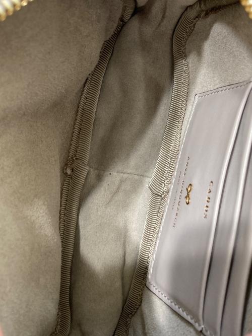 ANYA HINDMARCH（アニヤ・ハインドマーチ）ANYA HINDMARCH (アニヤ・ハインドマーチ) Cross Body Eyes in Shearling with Eco Leather グレーの古着・服飾アイテム