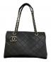 CHANEL（シャネル）の古着「マトラッセ チェーン ショルダーバッグ」｜ブラック
