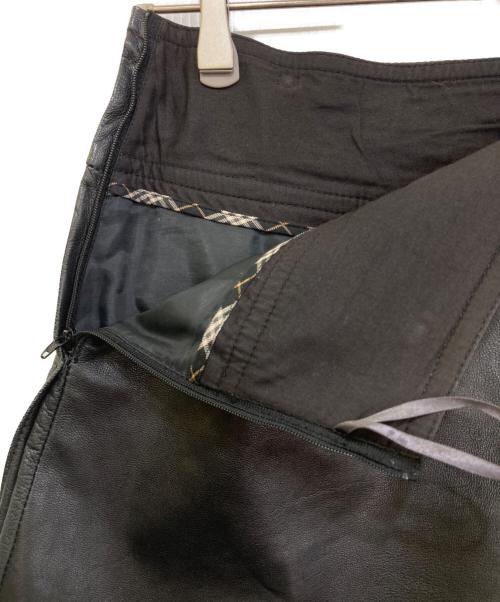 BURBERRY BLUE LABEL（バーバリー ブルー レーベル）BURBERRY BLUE LABEL (バーバリー ブルー レーベル) レザースカート ブラック サイズ:38の古着・服飾アイテム