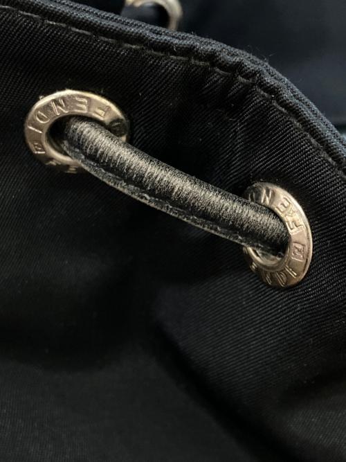 FENDI（フェンディ）FENDI (フェンディ) FFロゴナイロン巾着リュックサック ブラックの古着・服飾アイテム
