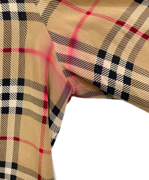 Burberry's（バーバリーズ）Burberry's (バーバリーズ) ノーカラーシルクシャツ ベージュ サイズ:9の古着・服飾アイテム