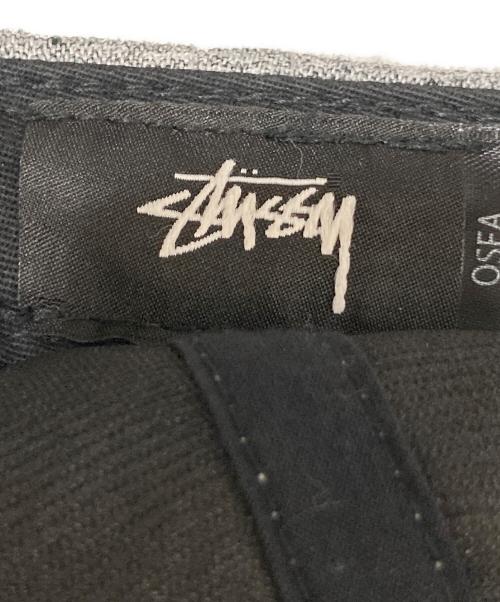 stussy（ステューシー）stussy (ステューシー) ストックロゴキャップ グレーの古着・服飾アイテム