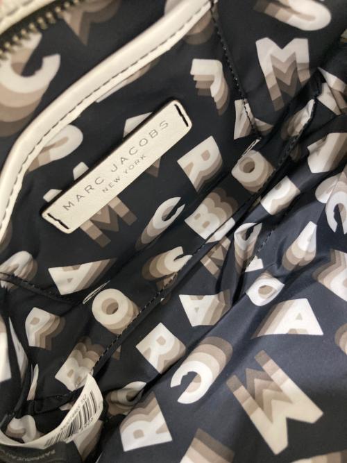 MARC JACOBS（マークジェイコブス）MARC JACOBS (マークジェイコブス) ショルダーバッグ ホワイトの古着・服飾アイテム