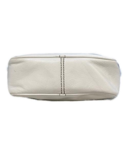 MARC JACOBS（マークジェイコブス）MARC JACOBS (マークジェイコブス) ショルダーバッグ ホワイトの古着・服飾アイテム