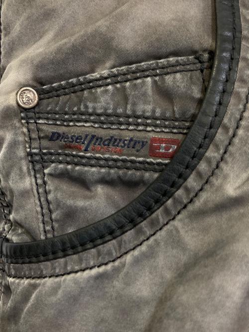 DIESEL（ディーゼル）DIESEL (ディーゼル) ユーズド加工トートバッグ グレーの古着・服飾アイテム