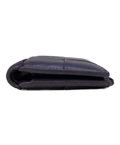 BOTTEGA VENETA（ボッテガベネタ）BOTTEGA VENETA (ボッテガベネタ) マキシ イントレチャート 2つ折り財布 パープルの古着・服飾アイテム
