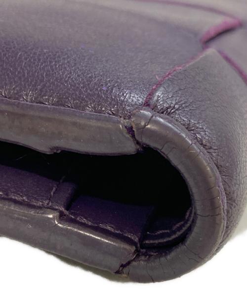 BOTTEGA VENETA（ボッテガベネタ）BOTTEGA VENETA (ボッテガベネタ) マキシ イントレチャート 2つ折り財布 パープルの古着・服飾アイテム