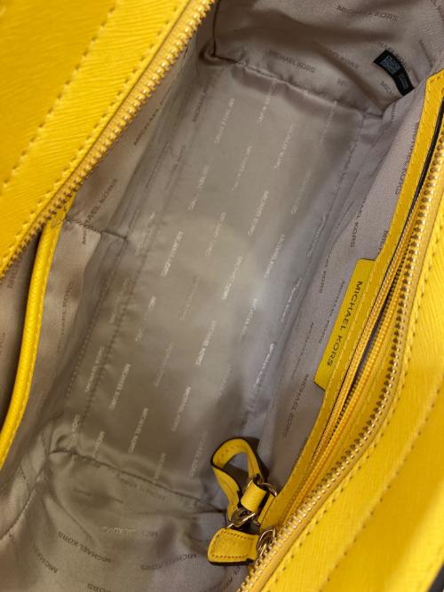 MICHAEL KORS（マイケルコース）MICHAEL KORS (マイケルコース) 2WAYバッグ イエローの古着・服飾アイテム