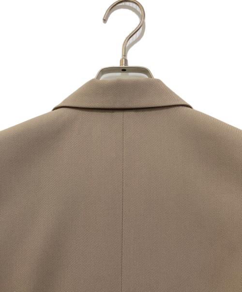 FRAY ID（フレイ アイディー）FRAY ID (フレイ アイディー) ダブルブレストピークドラペルジャケット ベージュの古着・服飾アイテム