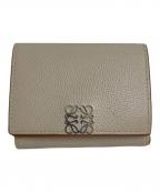 LOEWEロエベ）の古着「アナグラム トライフォールド ウォレット C821TR2X02」｜グレー×ブラウン